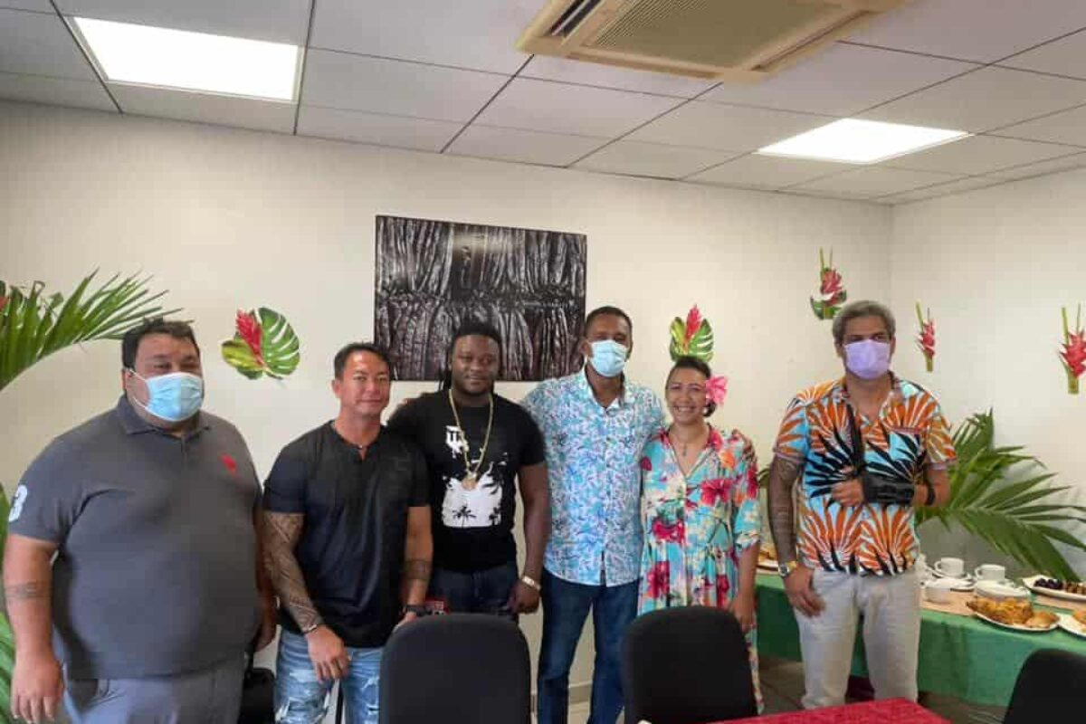 Tearii alpha à l’écoute des car audio